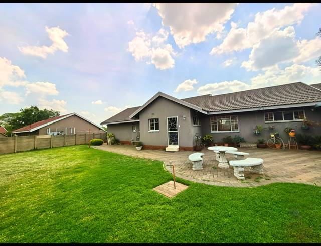 3 BEDROOM HOUSE FOR SALE IN VAALPARK